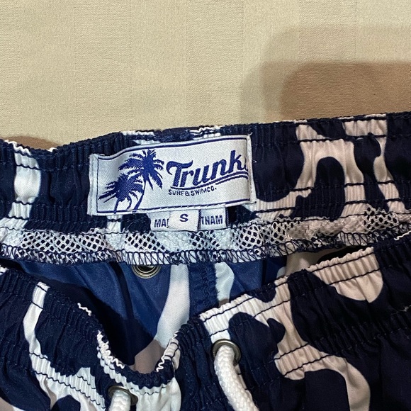 Like new Trunks, swim trunks - Picture 2 of 3